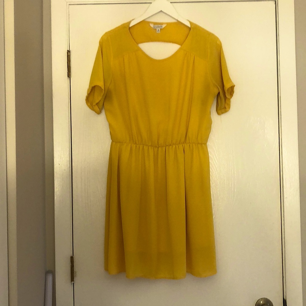 Super Cut Yellow Dress w/ Keyhole Back